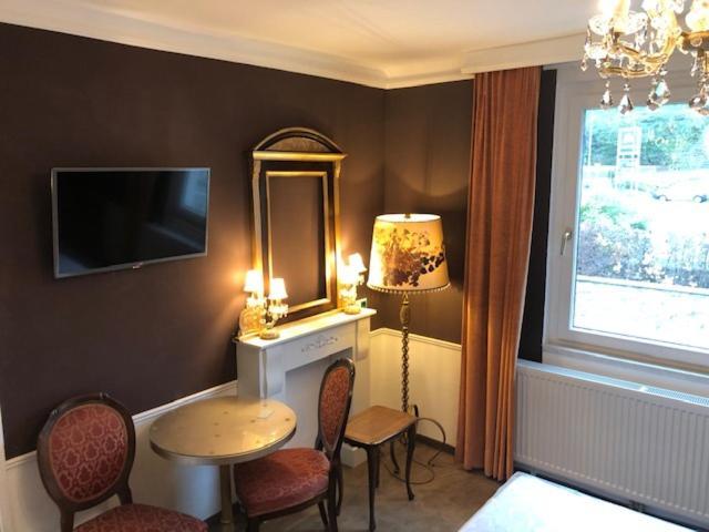 Corso, Zimmer & Fruehstueck Pressbaum Екстериор снимка