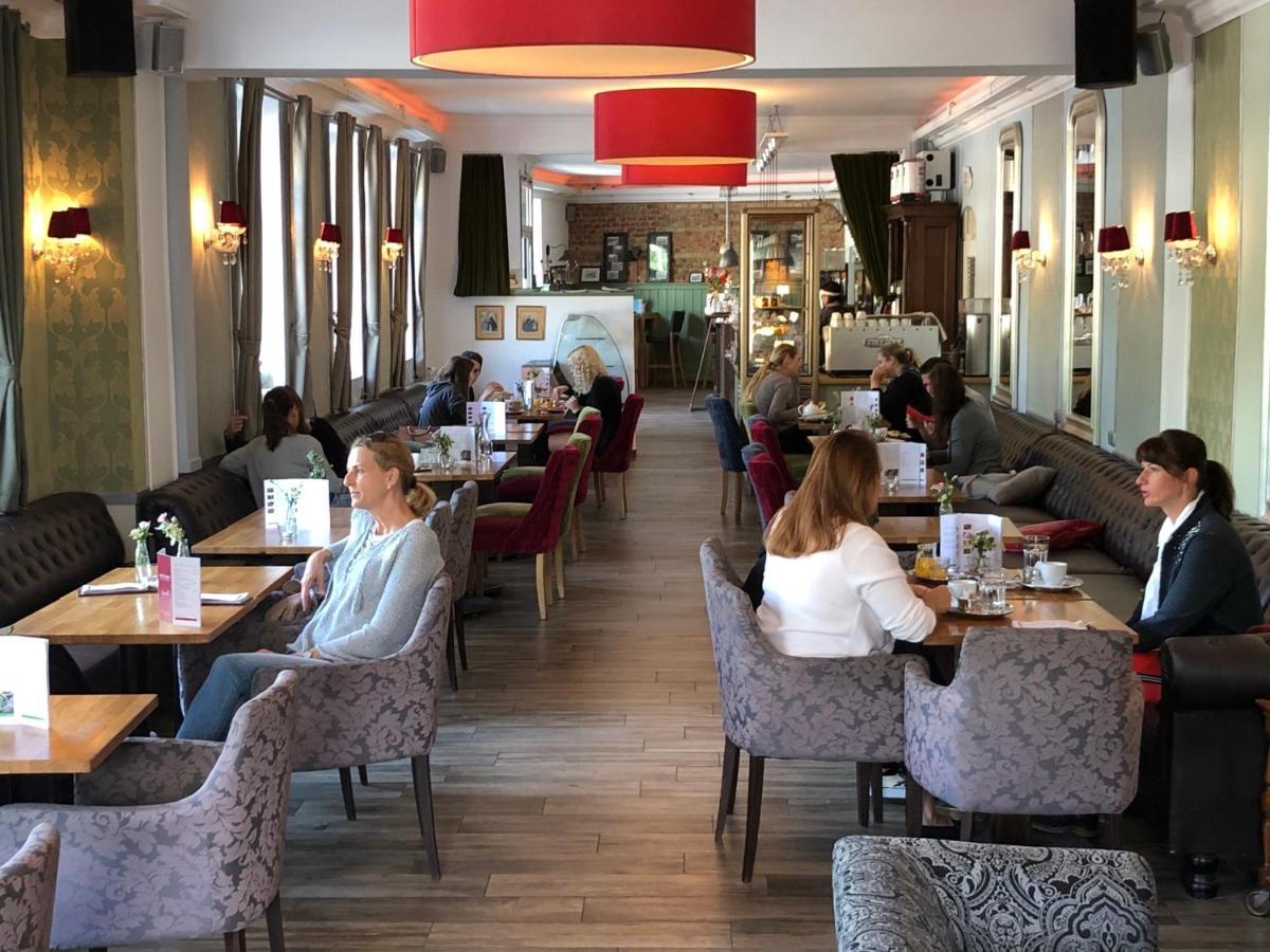 Corso, Zimmer & Fruehstueck Pressbaum Екстериор снимка